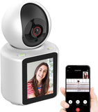 Dvosmerna video/audio kamera - kamera za decu, pse ili kućne ljubimce  Dvosmerni video i audio pozivi Ova pametna kamera za video pozive dolazi sa tasterom za jednostavno pozivanje i snimanje, dovoljno je pritisnuti taster da biste pozvali aplikaciju na mobilnom telefonu