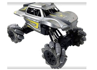 Veliki džip sa valjkastim točkovima