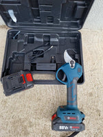 BOSCH Aku Makaze za Rezanje Voća 88V sa Dve Baterije