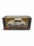 Beli VW Beetle u Pakovanju