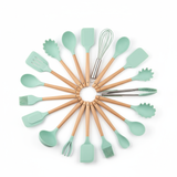 Mint zeleni set kuhinjskog pribora 19 delova sa drvenim ruckama