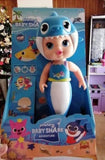 Baby shark gumena muzička lutka plava