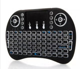 Svetleća tastatura sa touchpad funkcijom