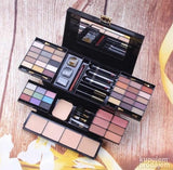 Miss Rose Kofer sa sminkom